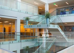 Cam Merdiven Korkuluk